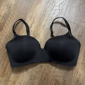 Victoria's Secret T-Shirt Lightly Lined Wireless Bra 36DD Black With Logo